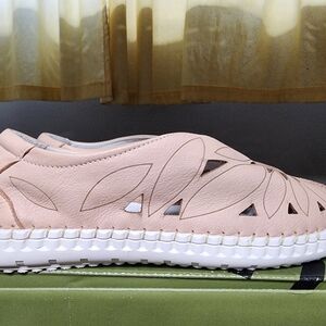 Bueno Women's Pink Leather Shoes